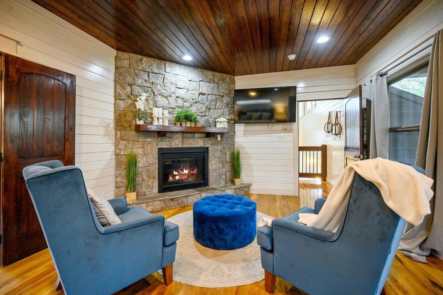 Merlot Mountain By The Cohost Company Broken Bow Exterior photo
