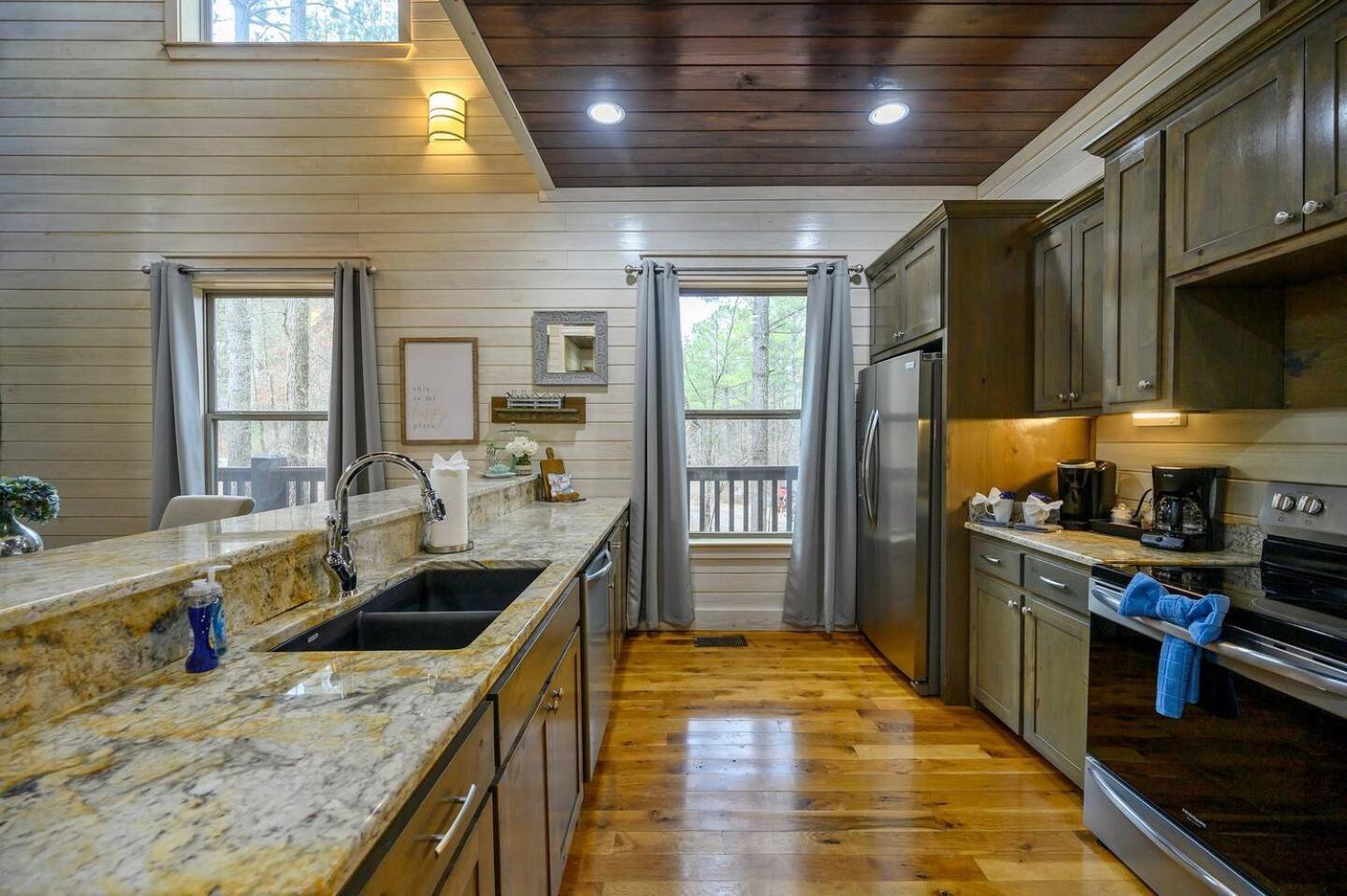 Merlot Mountain By The Cohost Company Broken Bow Exterior photo