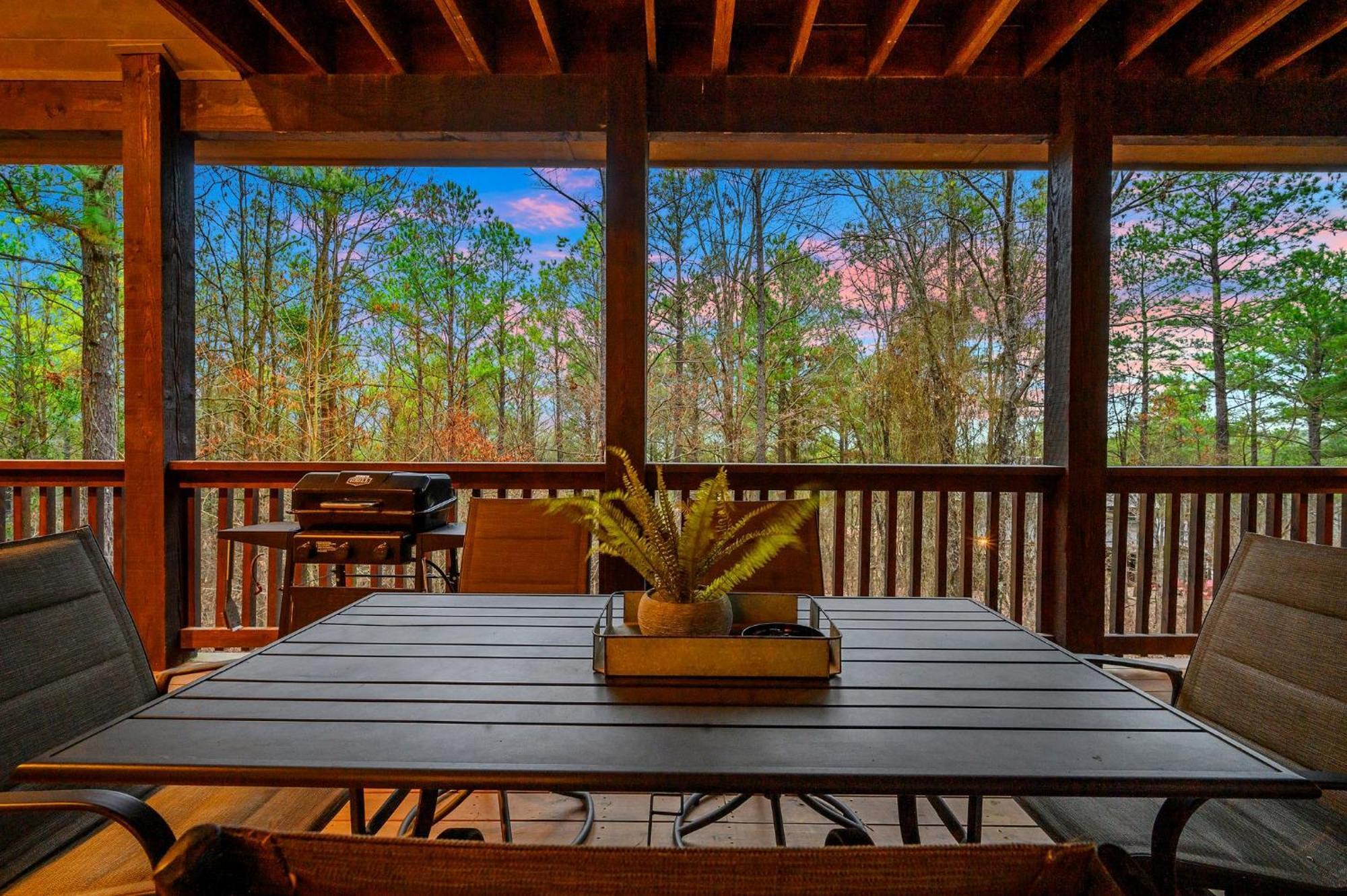 Merlot Mountain By The Cohost Company Broken Bow Exterior photo